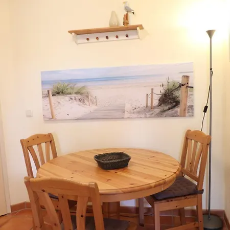 Apartment Strandstrasse 32 - 04-39 Kuehlungsborn